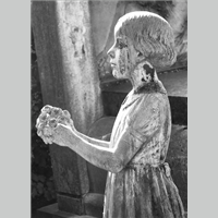 Pleureuse-001.jpg
